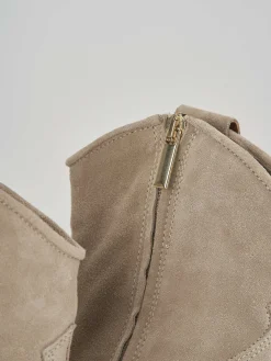 Stivaletto texano tacco 7cm beige camoscio