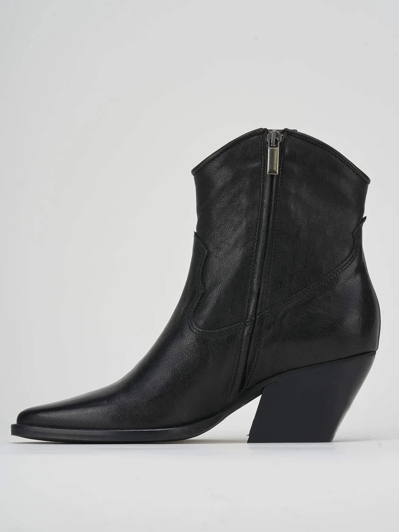 Stivaletto texano tacco 7cm nero pelle