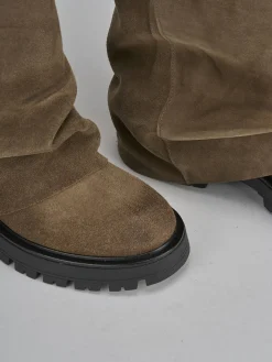 Stivali tacco 2cm camoscio beige