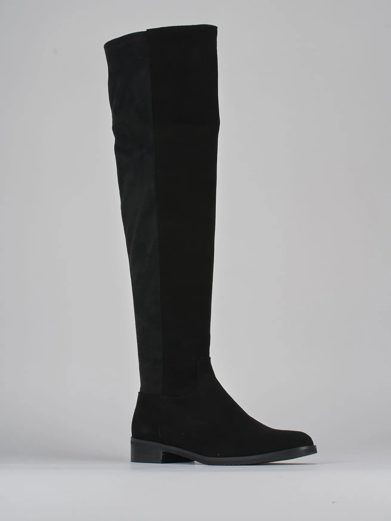 Stivali tacco 2cm camoscio nero