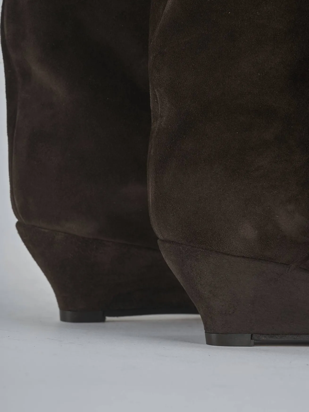 Stivali tacco 5cm camoscio testa