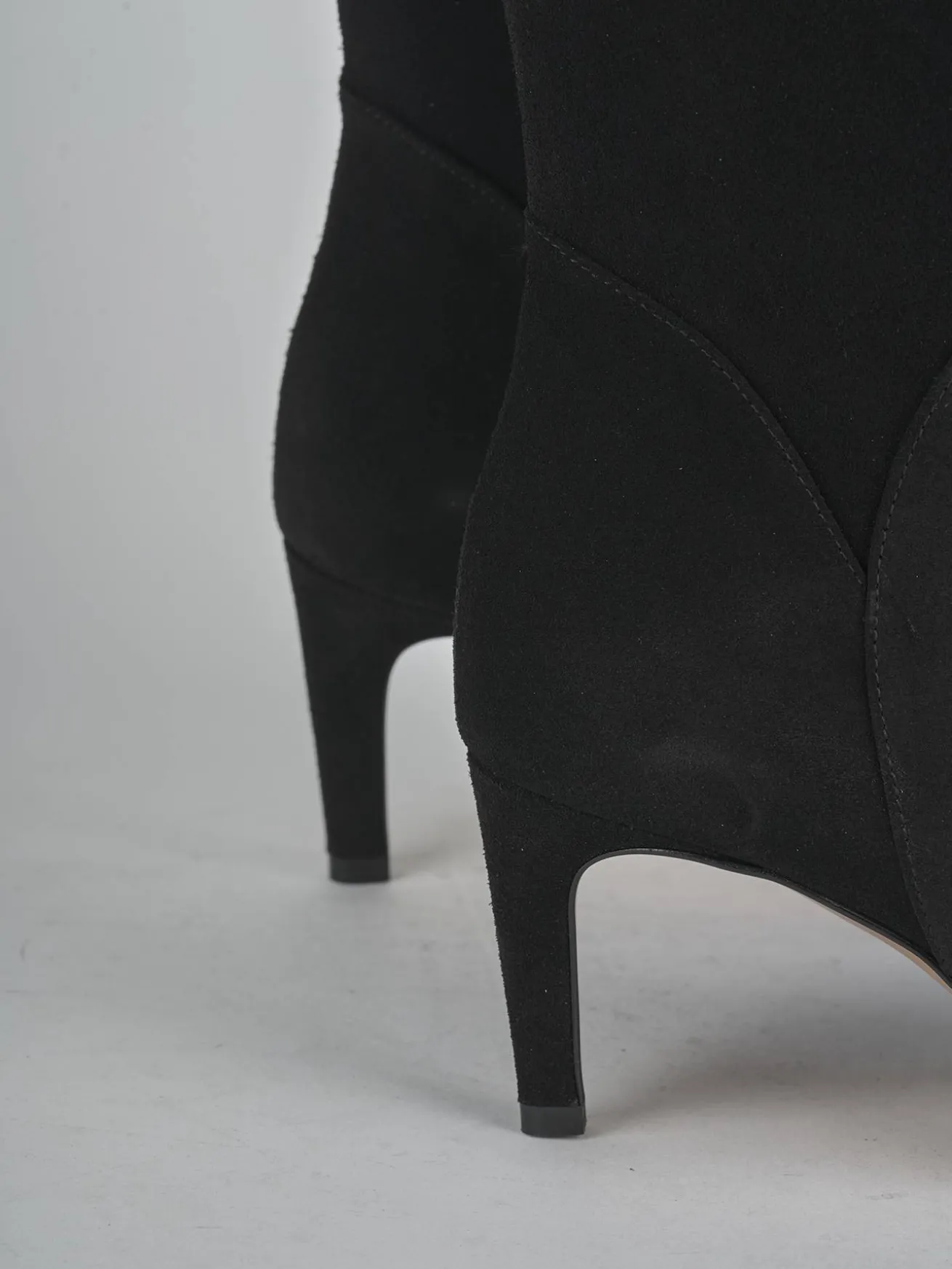 Stivali tacco 7cm camoscio nero