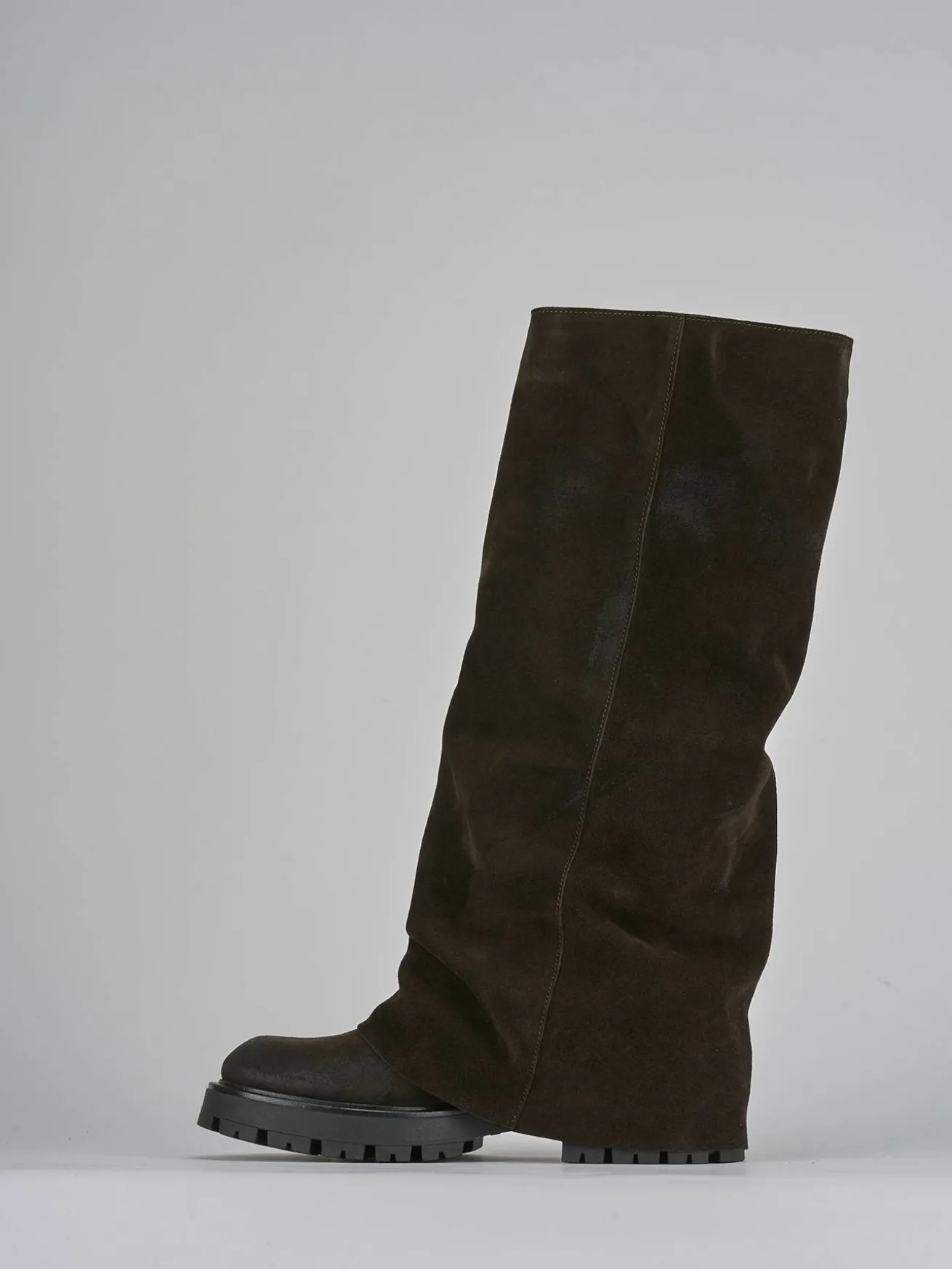 Stivali tacco 2cm camoscio testa