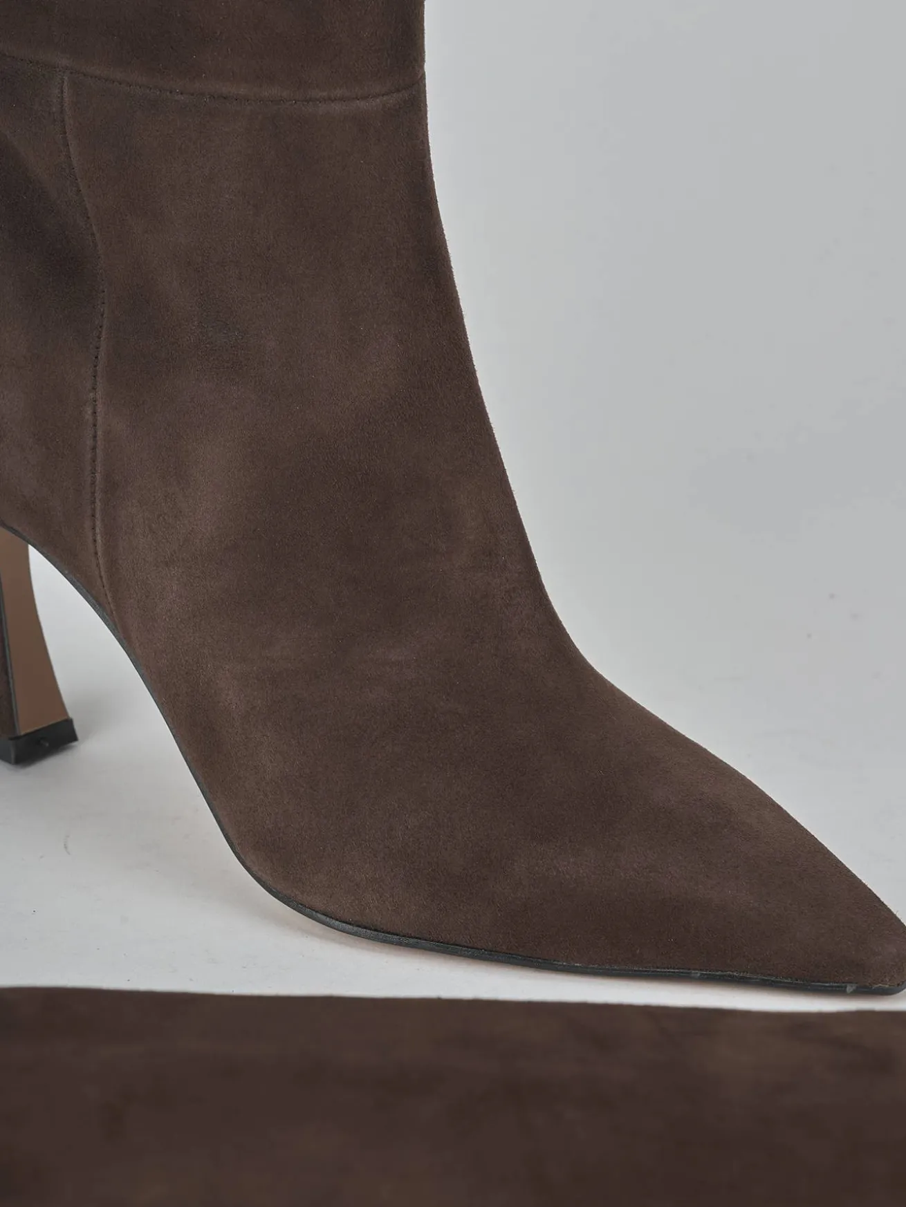 Stivali tacco 8cm camoscio testa