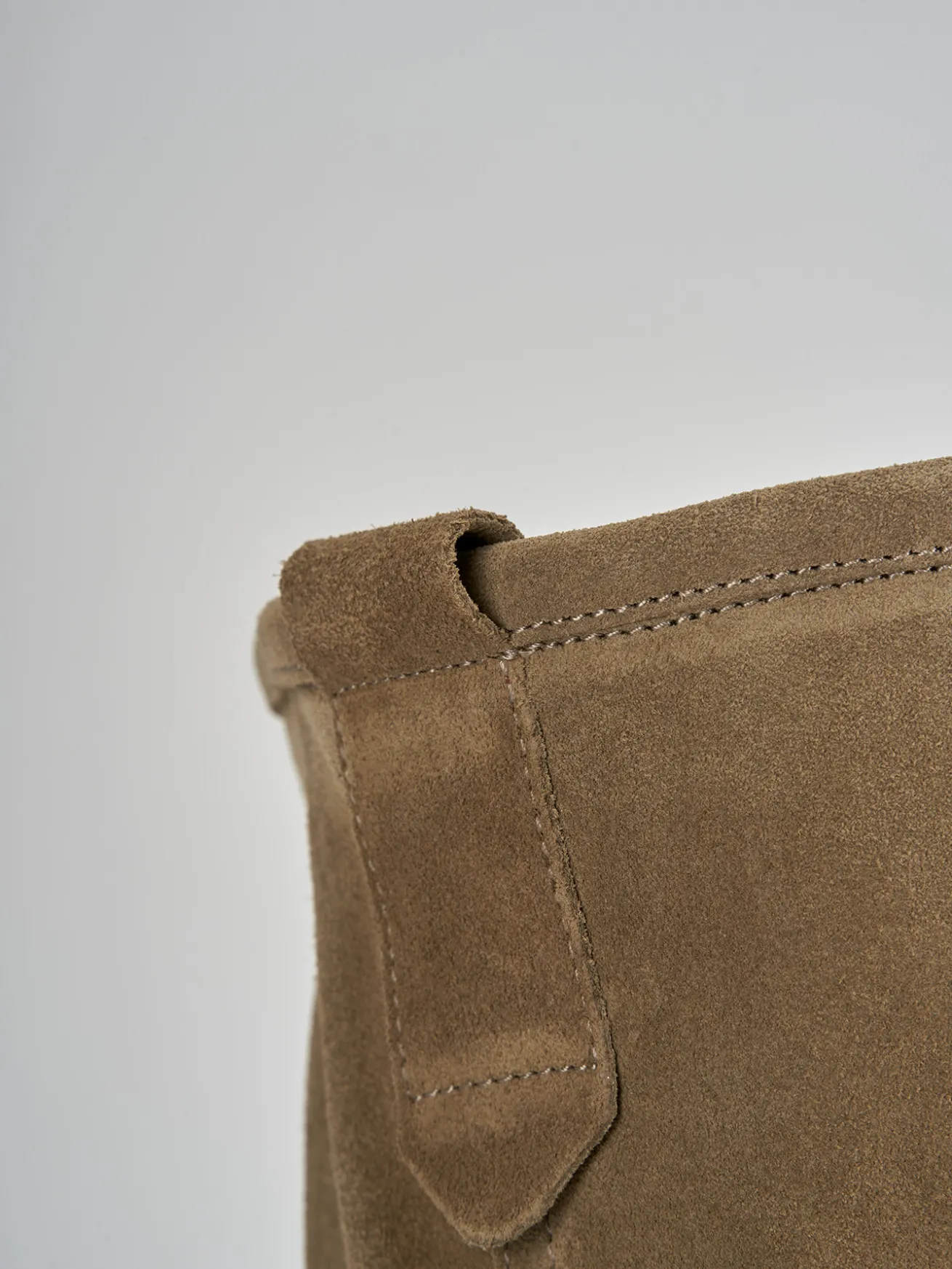 Stivali tacco 1cm camoscio beige