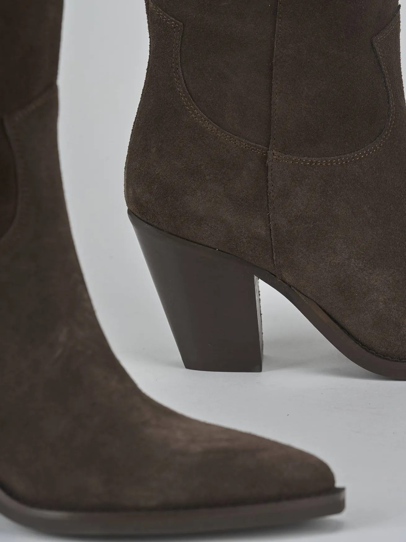 Stivali tacco 8cm camoscio testa