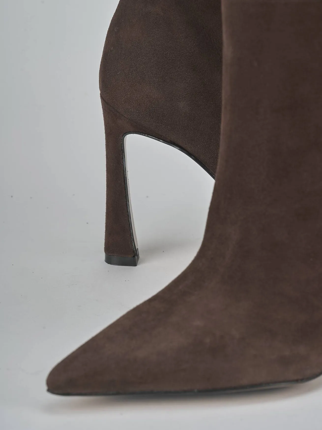 Stivali tacco 9cm camoscio testa