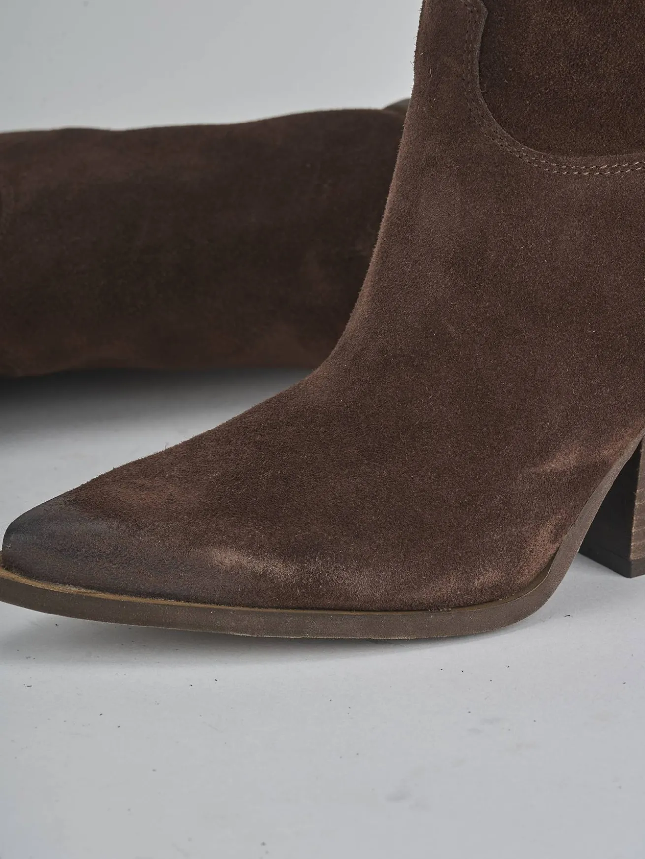 Stivali tacco 8cm camoscio testa