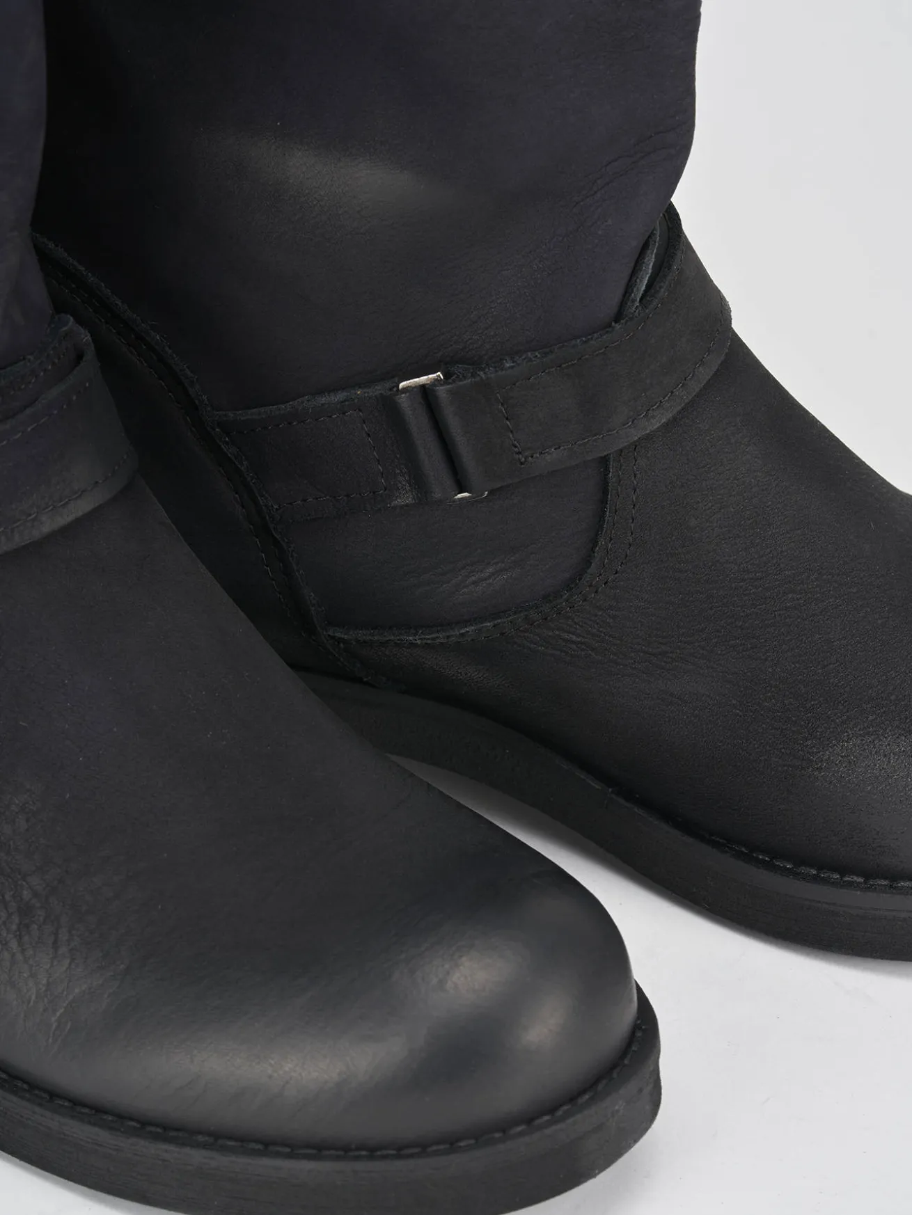 Stivali tacco 3cm nabuk nero