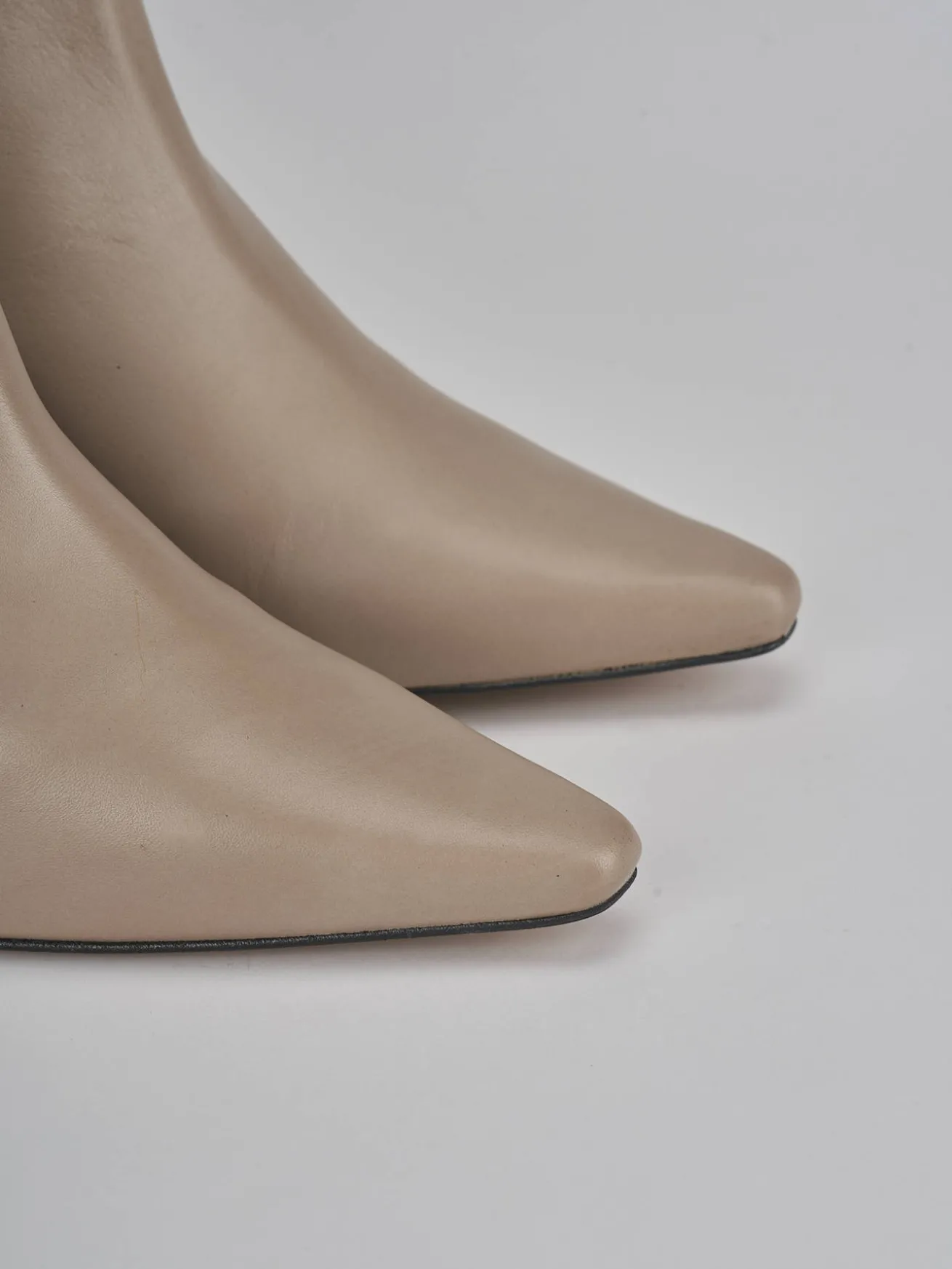 Stivali tacco 5cm pelle beige