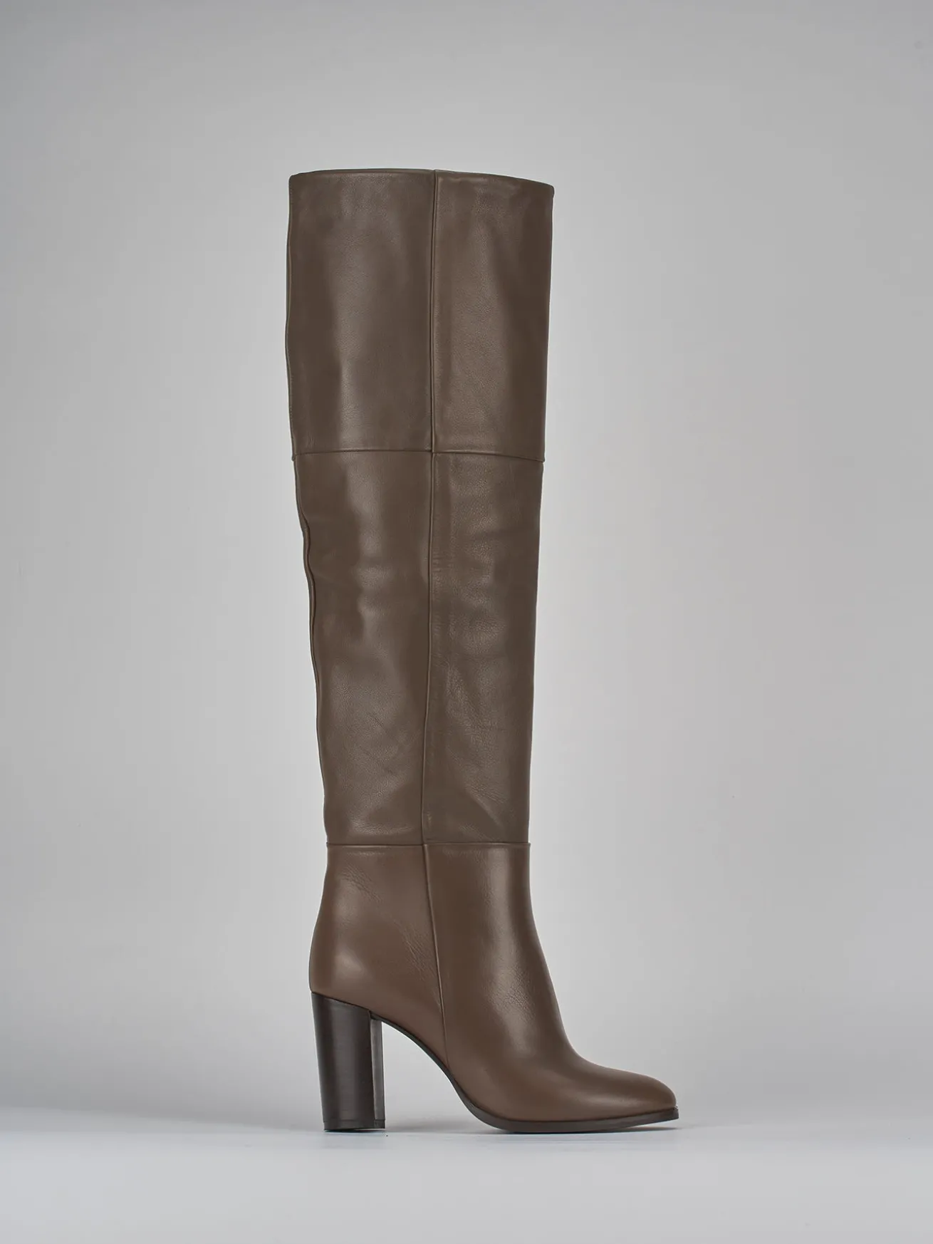 Stivali tacco 8cm pelle beige