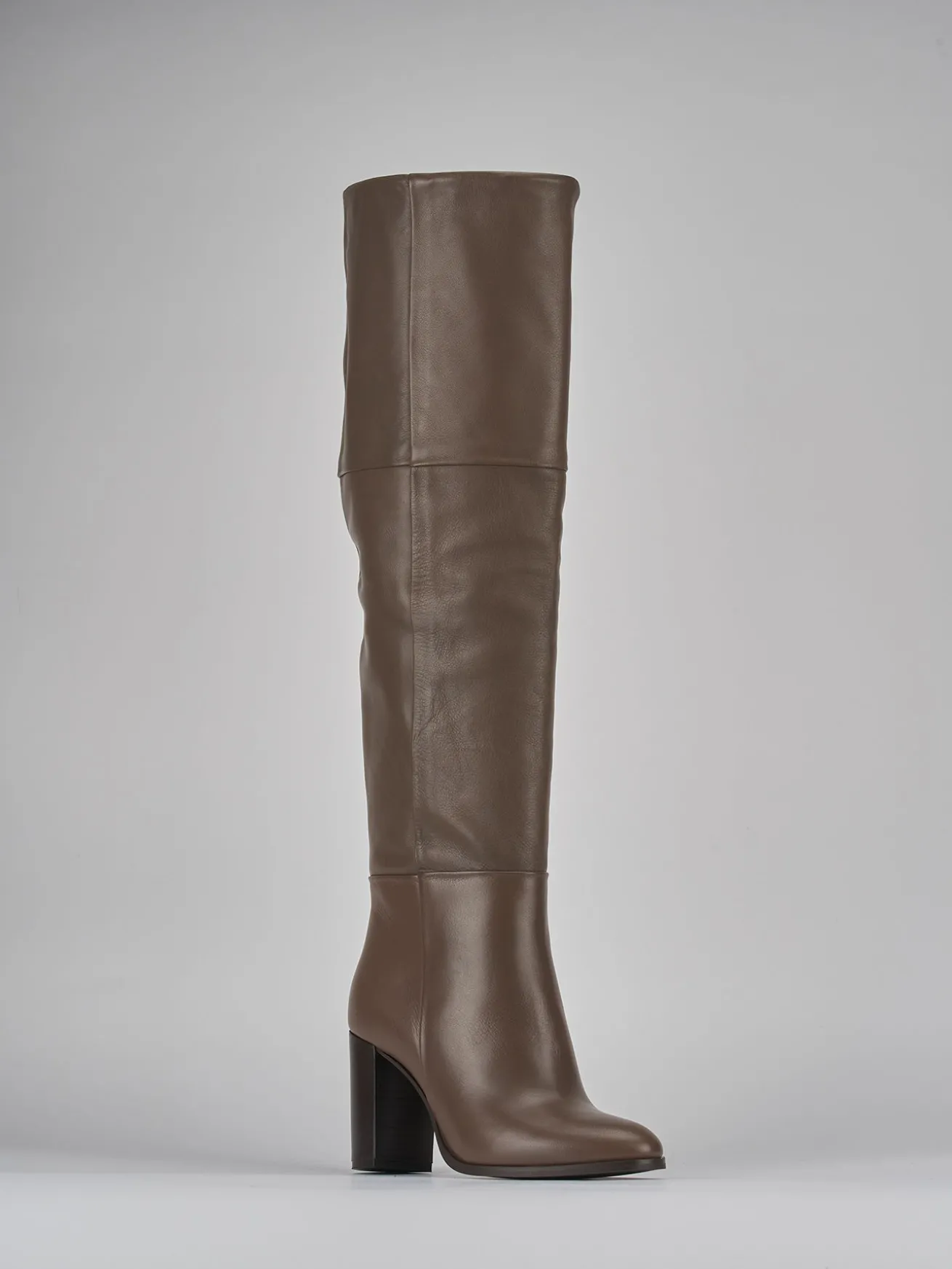 Stivali tacco 8cm pelle beige