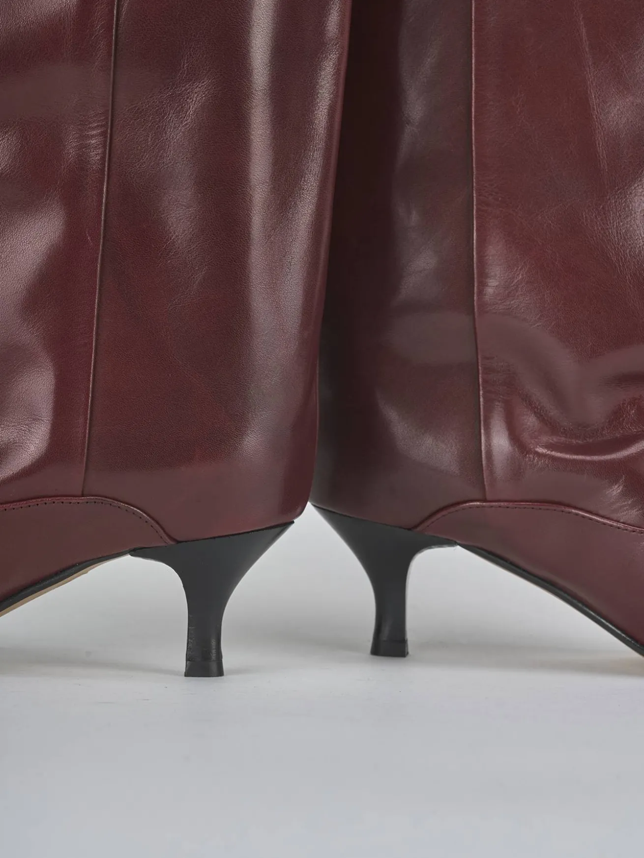 Stivali tacco 5cm pelle bordo'