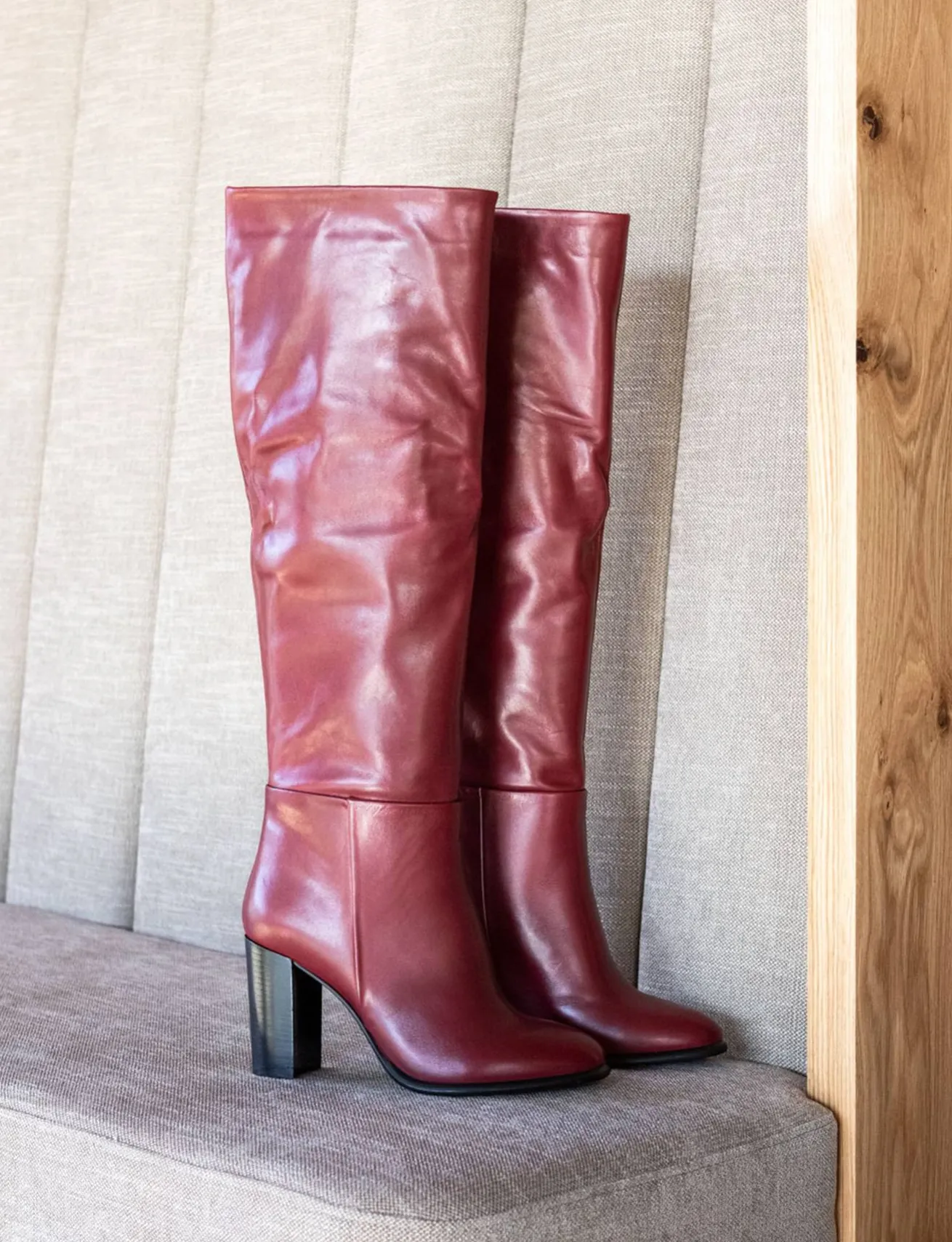 Stivali tacco 8cm pelle bordo'