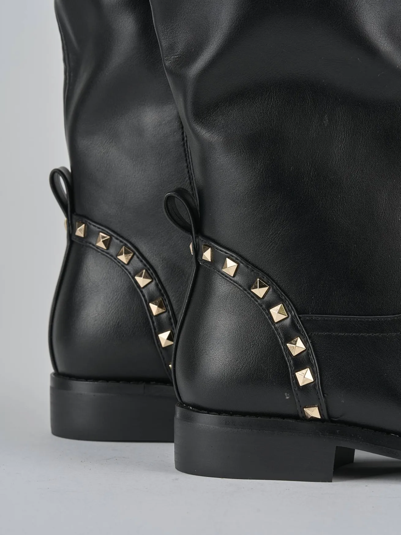 Stivali tacco 1cm pelle nero