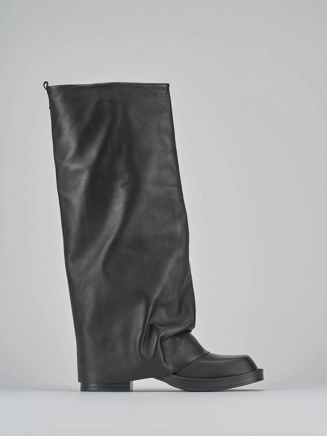 Stivali tacco 3cm pelle nero