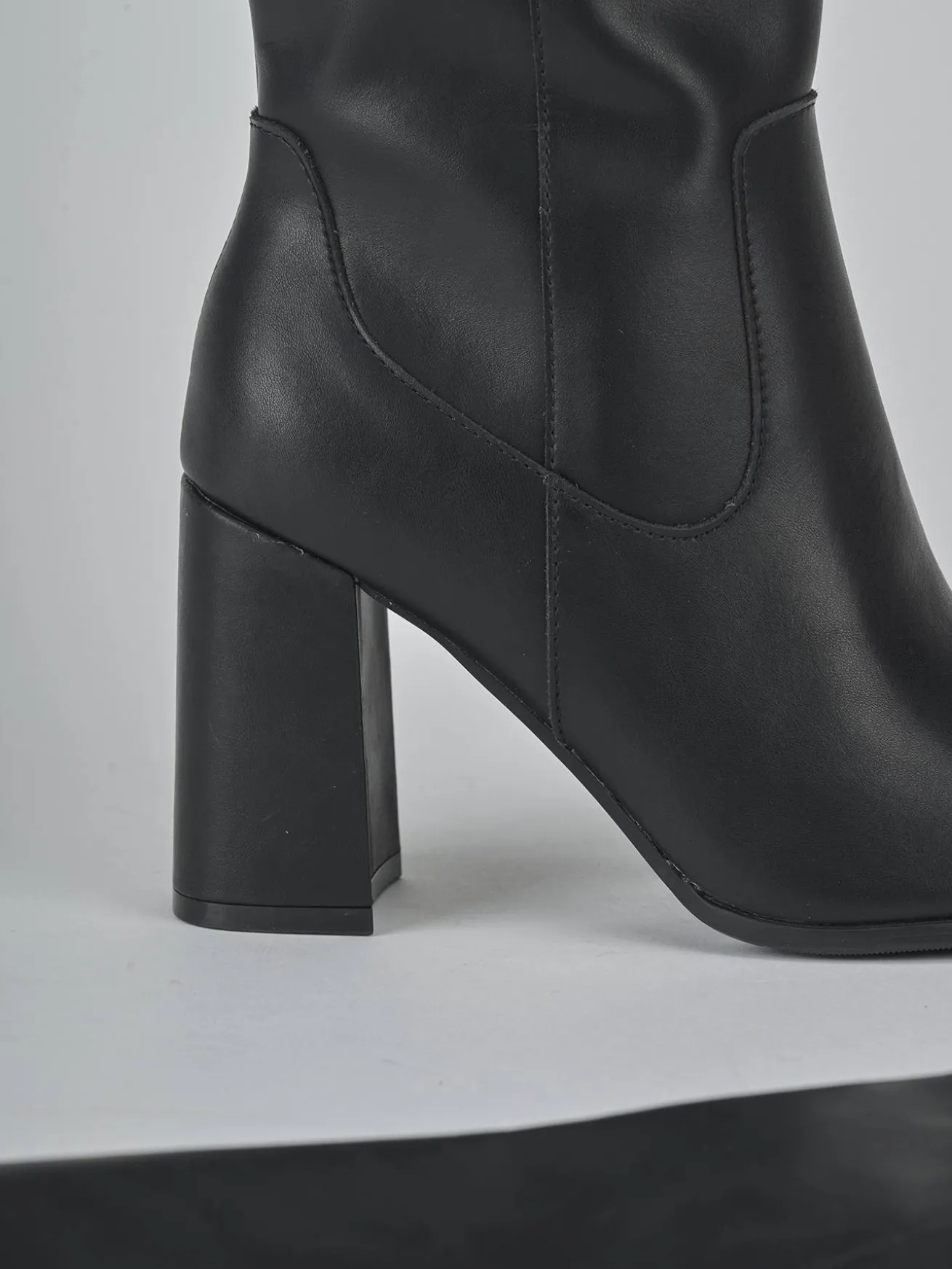 Stivali tacco 9cm pelle nero