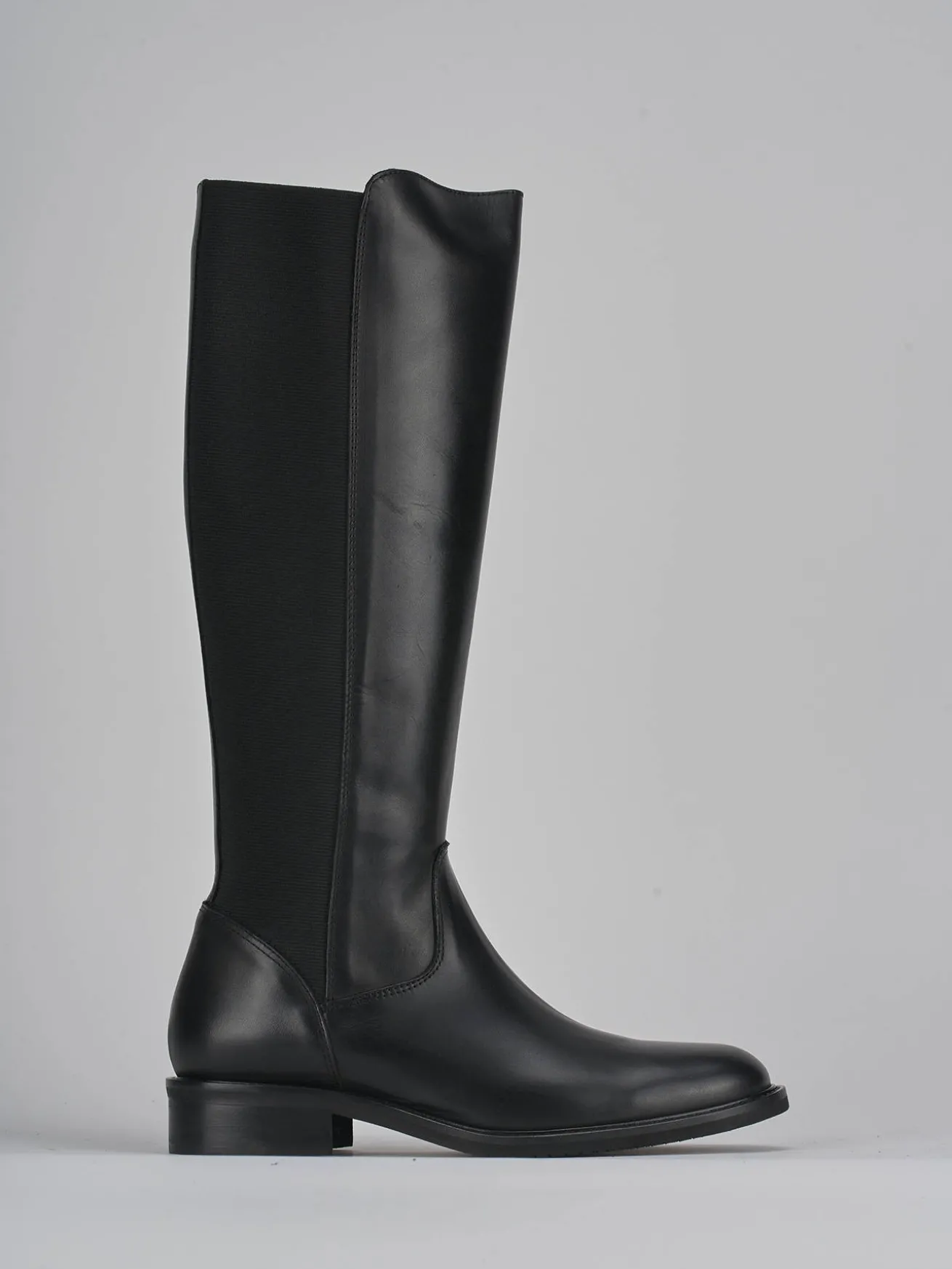 Stivali tacco 3cm pelle nero