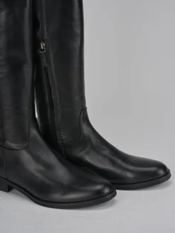 Stivali tacco 2cm pelle nero