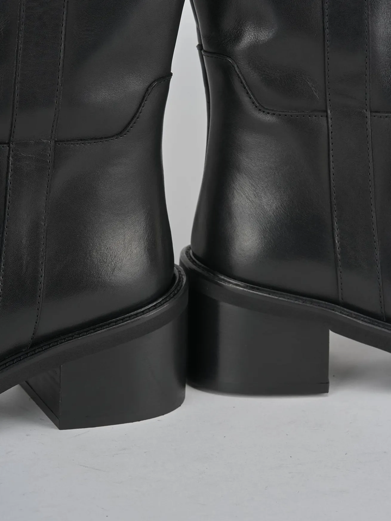 Stivali tacco 5cm pelle nero