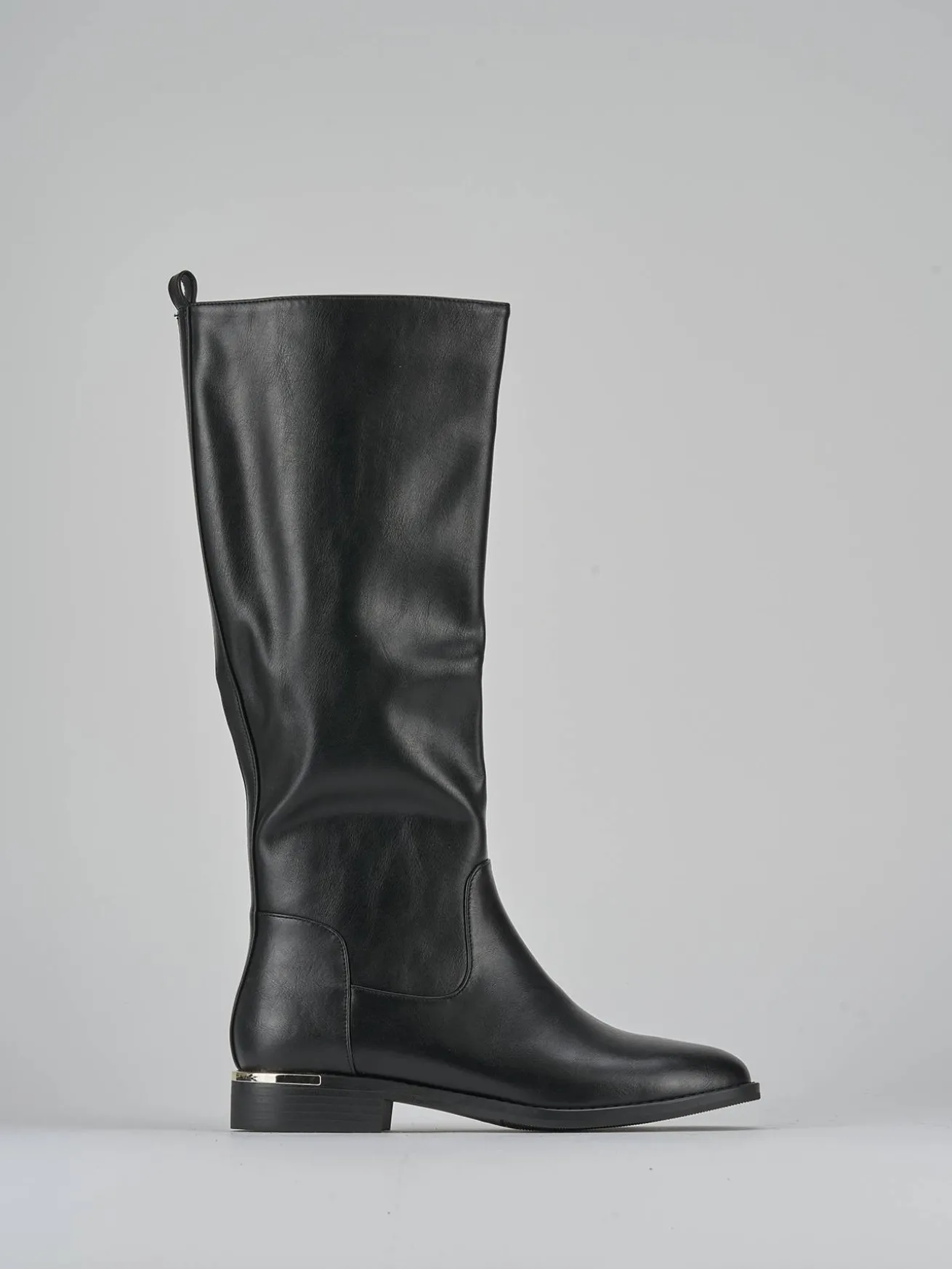 Stivali tacco 2cm pelle nero