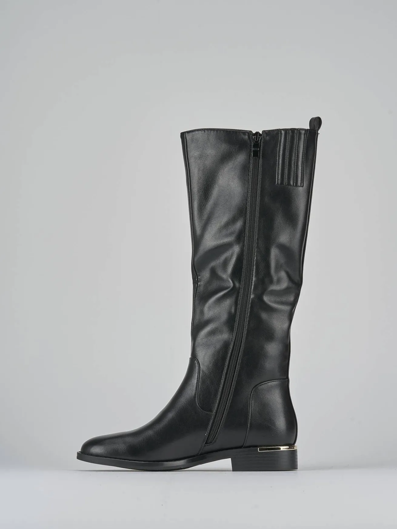 Stivali tacco 2cm pelle nero