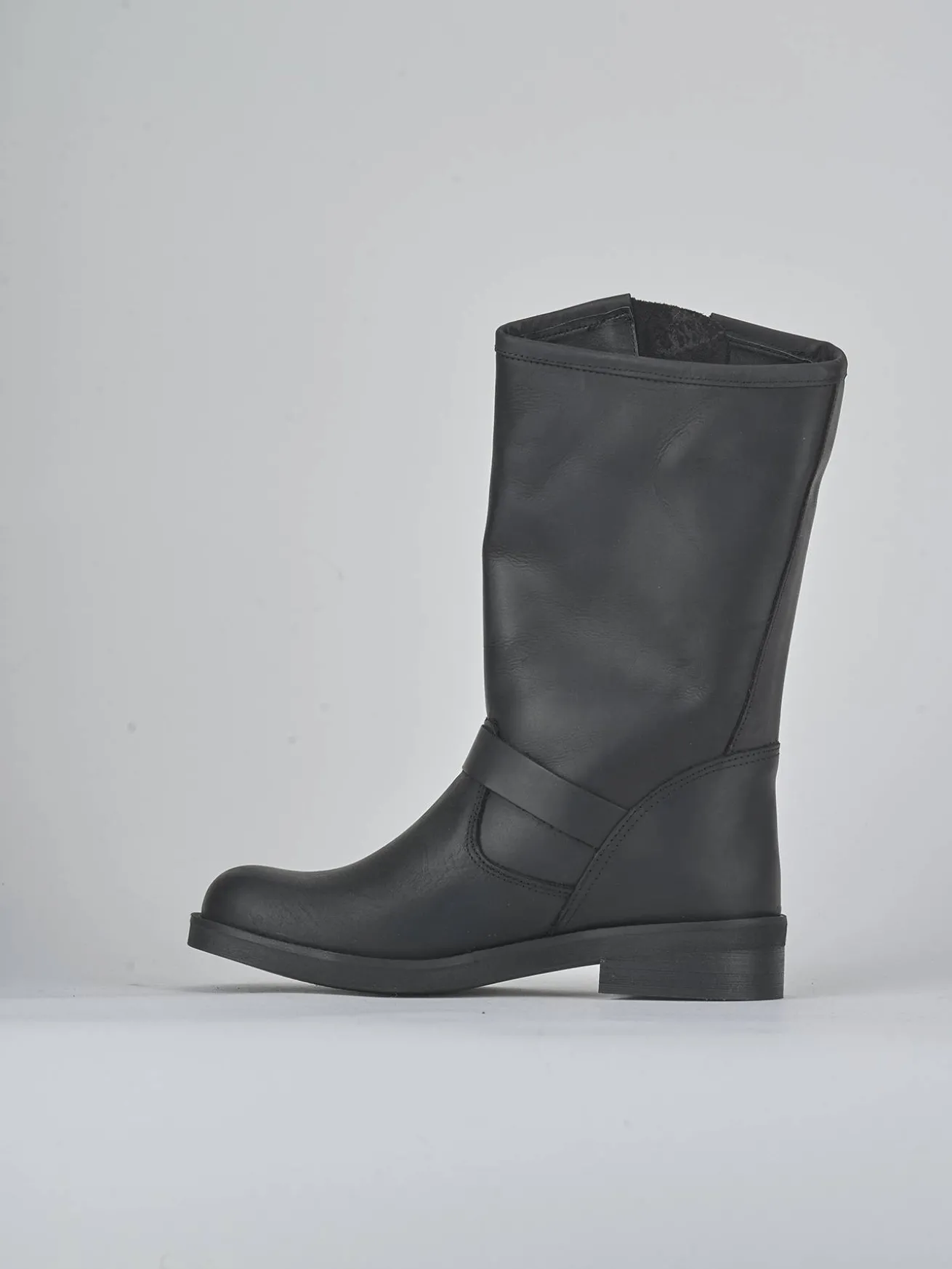 Stivali tacco 3cm pelle nero