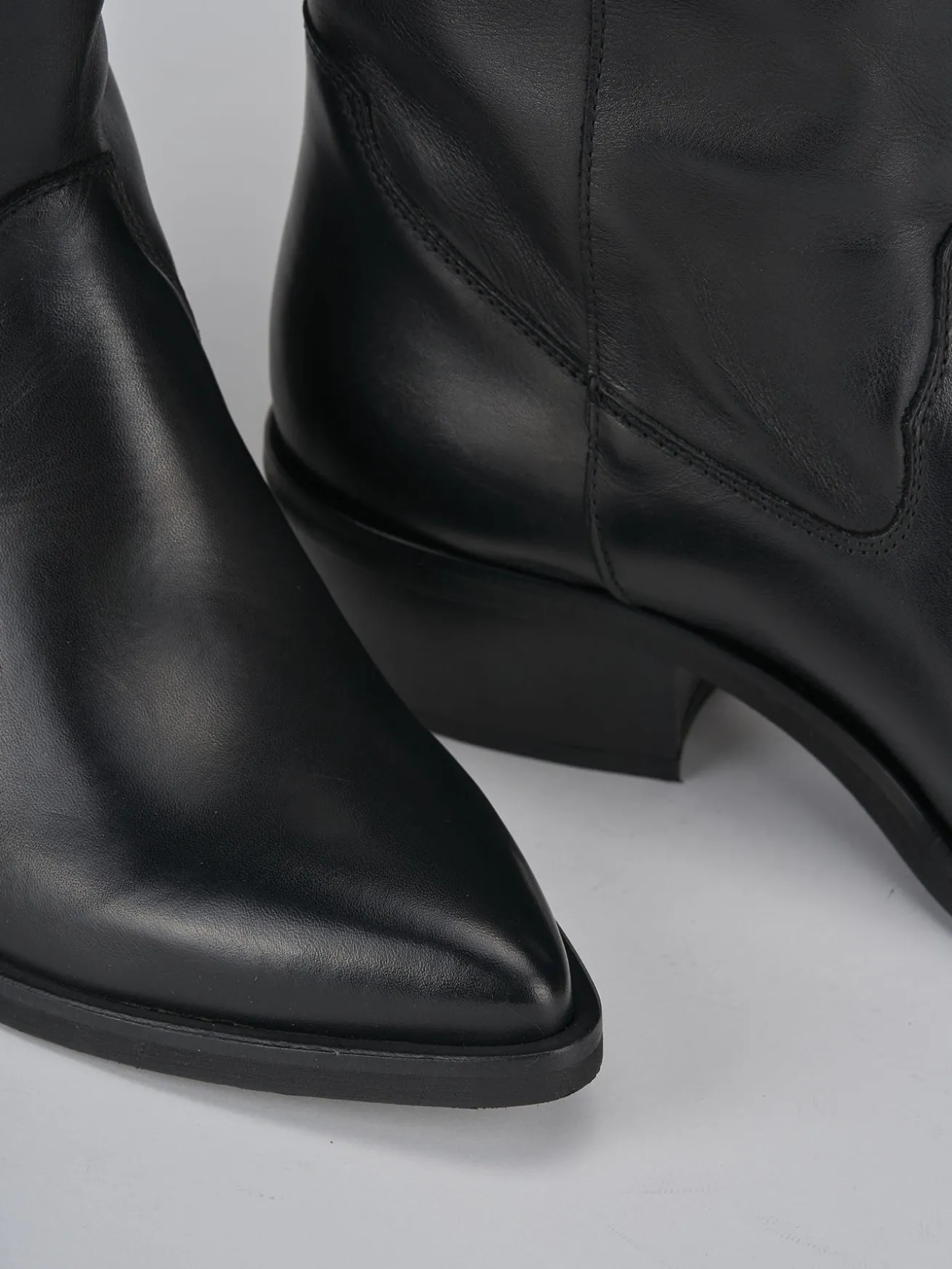 Stivali tacco 4cm pelle nero