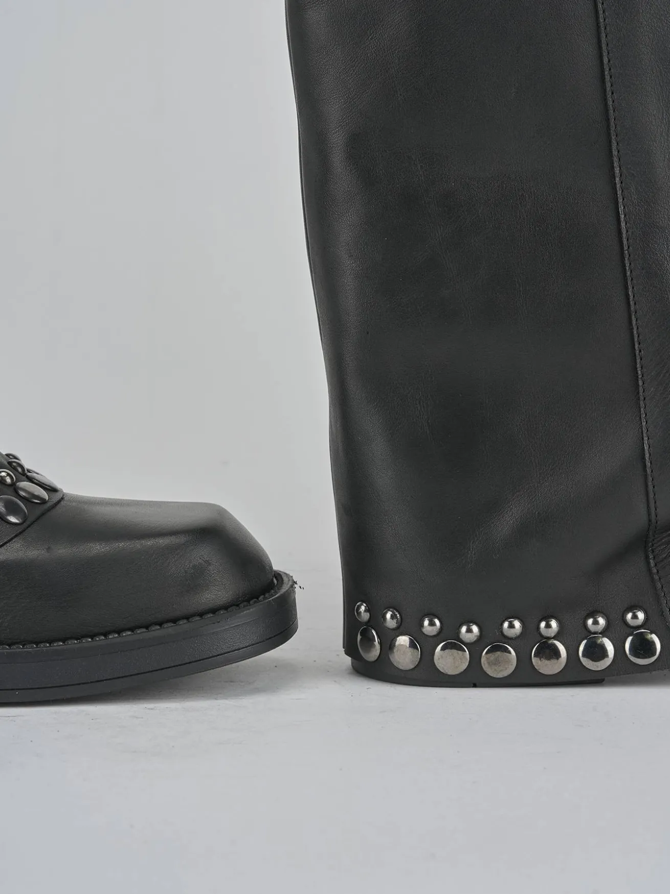 Stivali tacco 3cm pelle nero