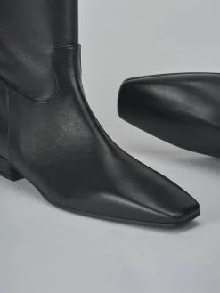 Stivali tacco 3cm pelle nero