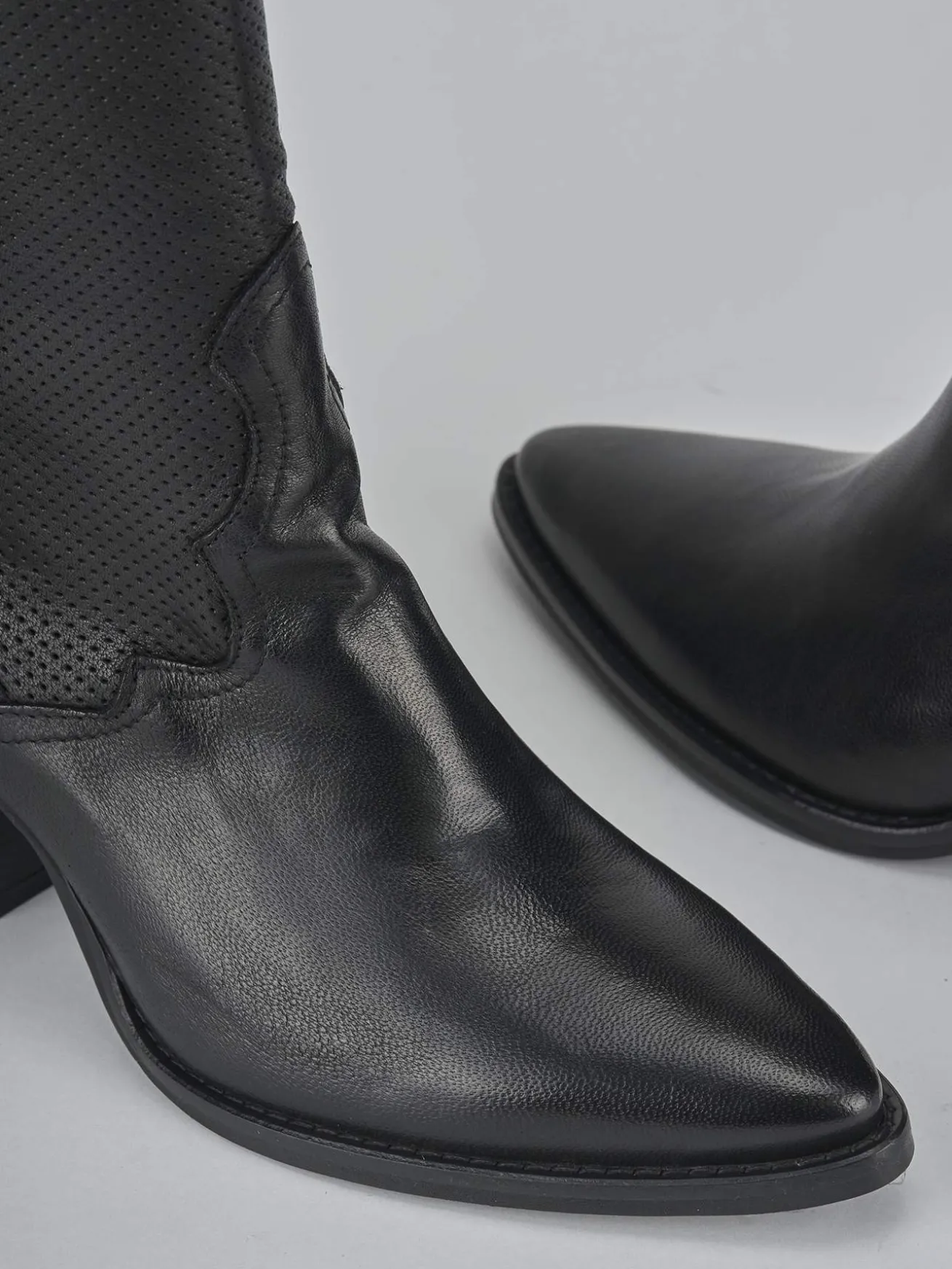 Stivali tacco 6cm pelle nero