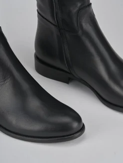 Stivali tacco 2cm pelle nero