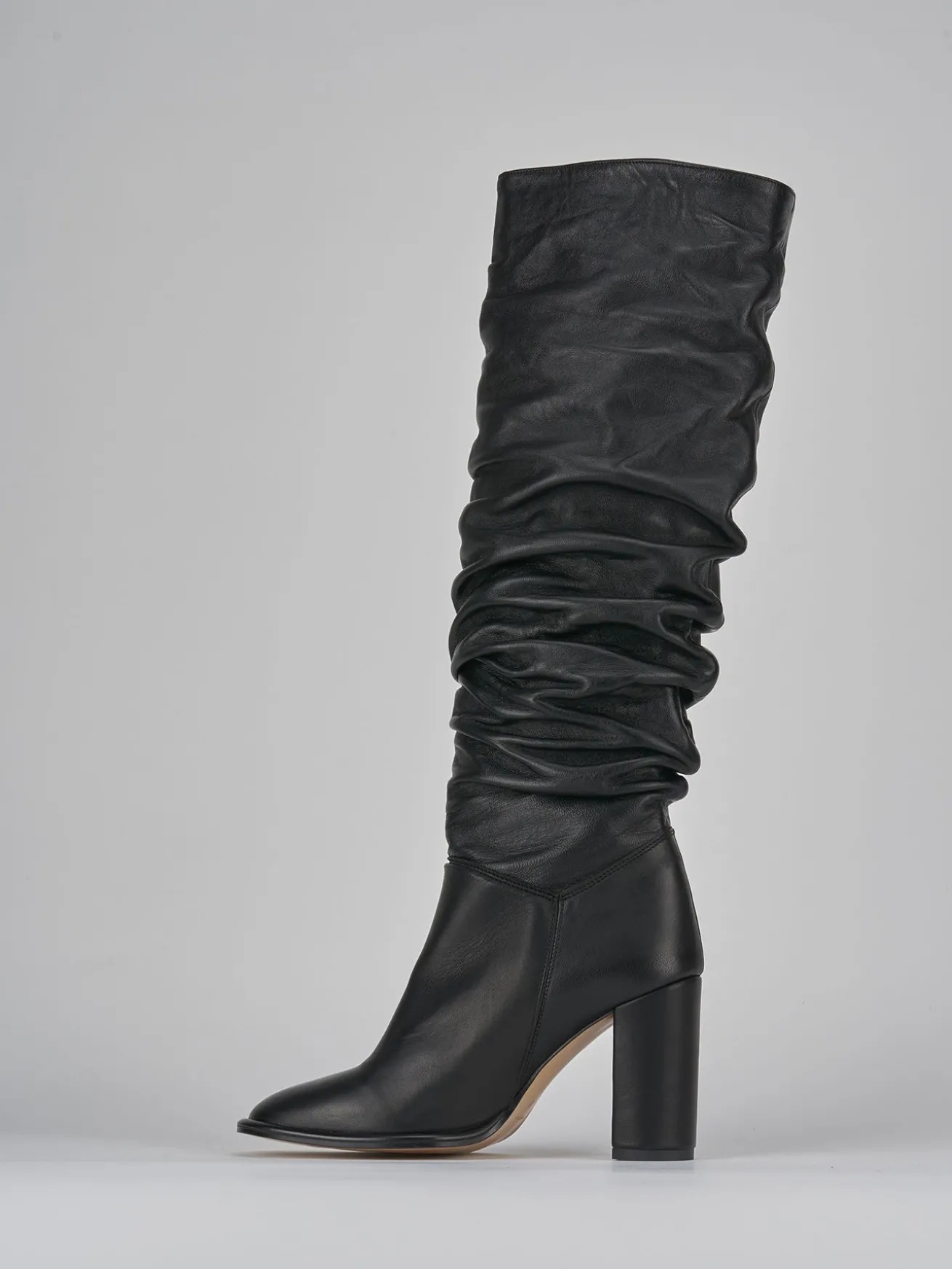 Stivali tacco 9cm pelle nero