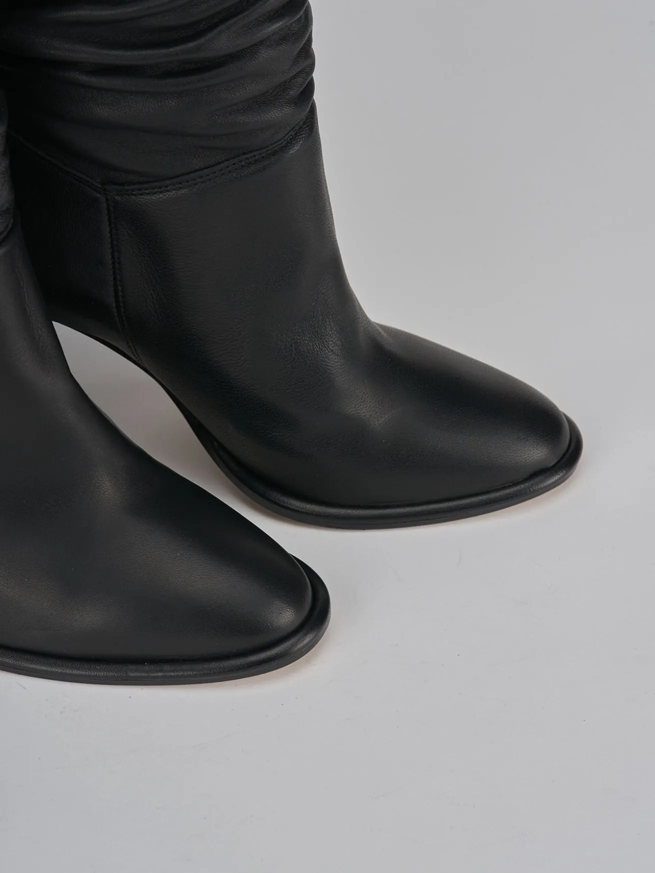 Stivali tacco 9cm pelle nero