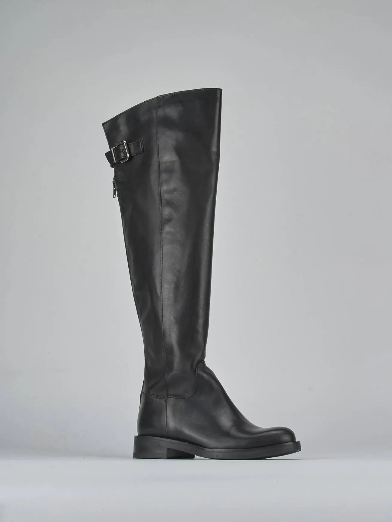 Stivali tacco 1cm pelle nero