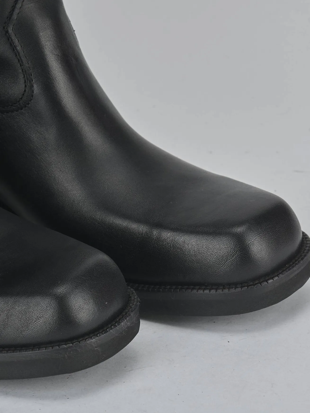 Stivali tacco 4cm pelle nero