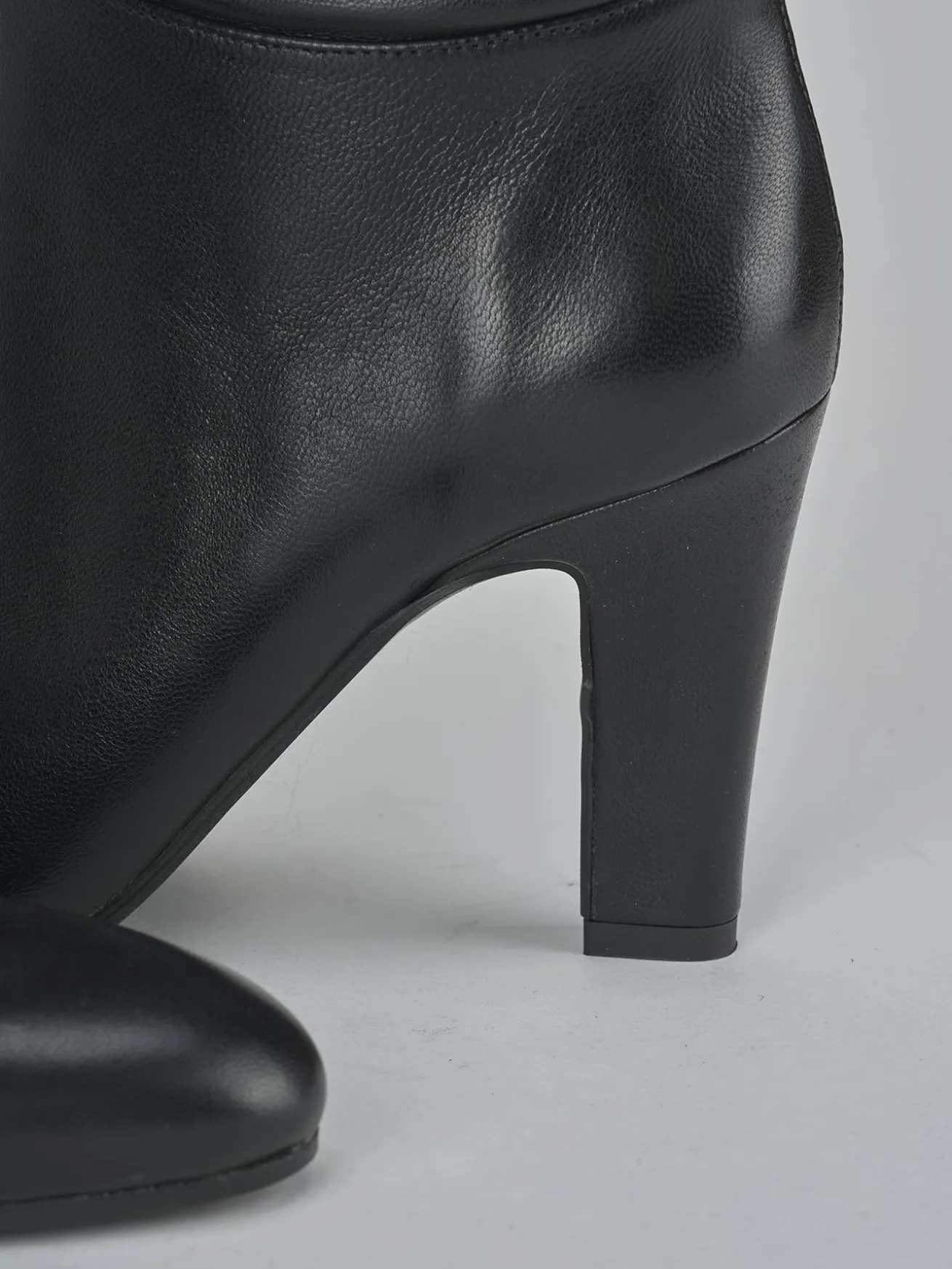 Stivali tacco 9cm pelle nero