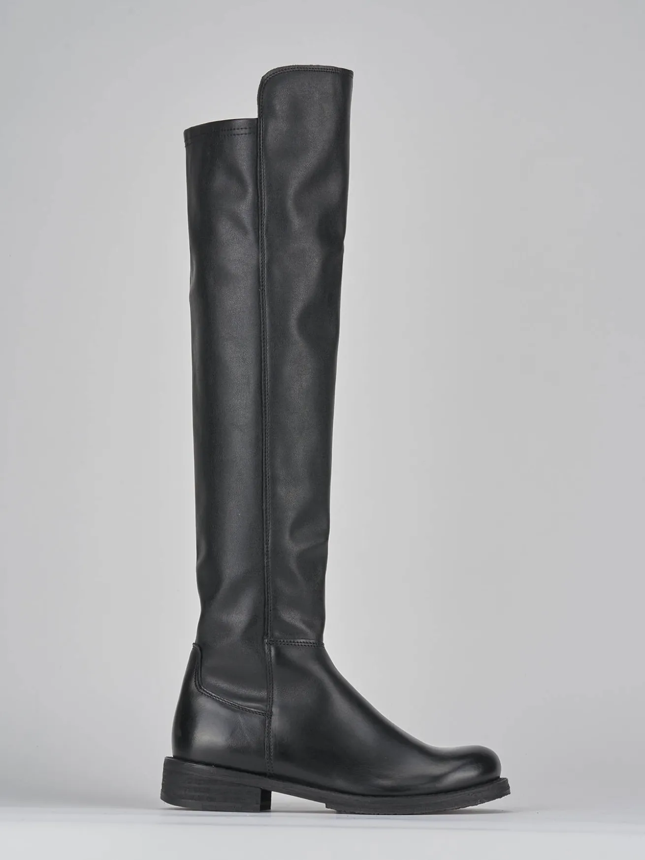 Stivali tacco 2cm pelle nero