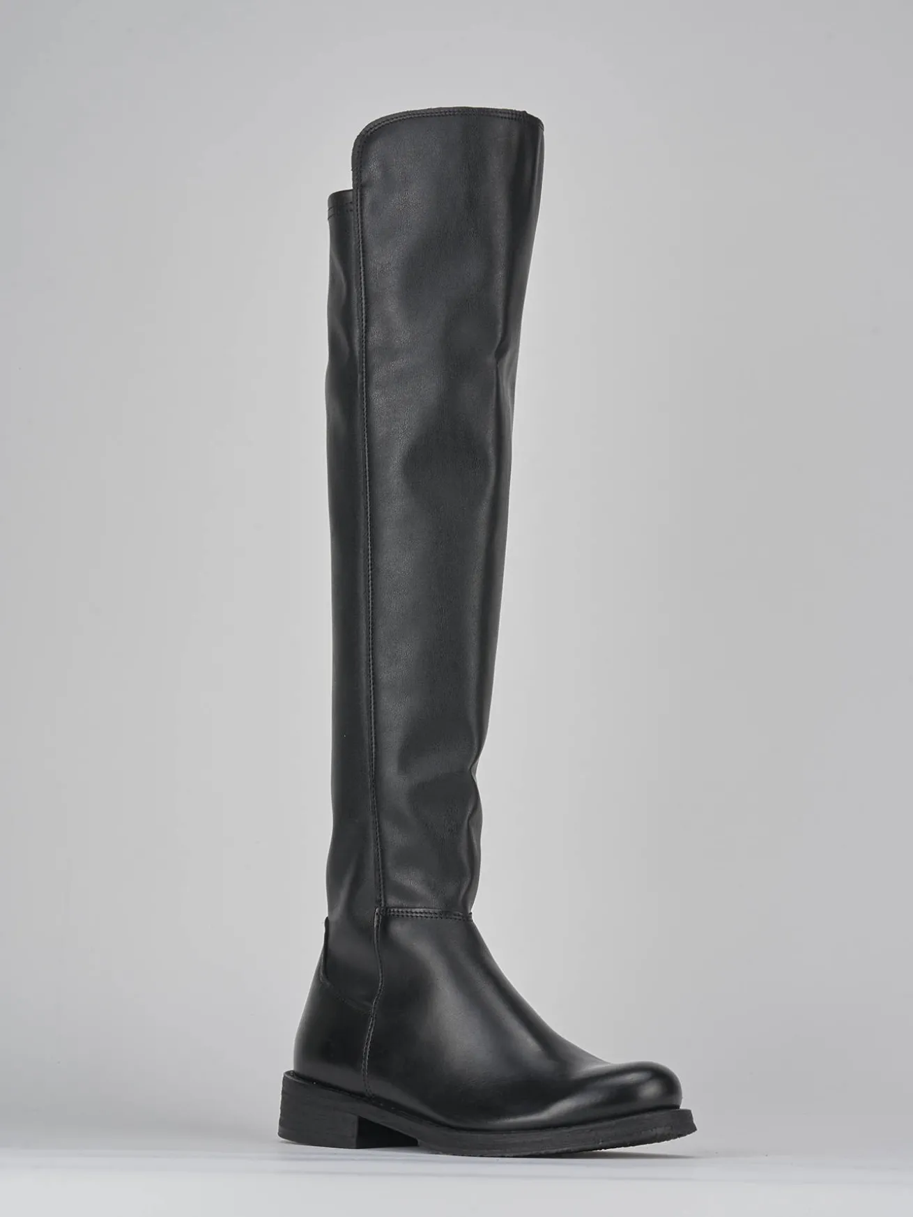 Stivali tacco 2cm pelle nero