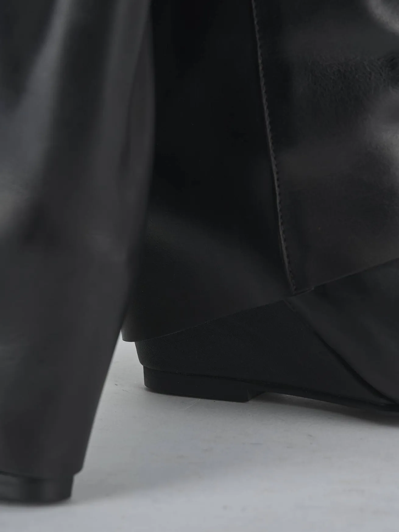 Stivali tacco 4cm pelle nero