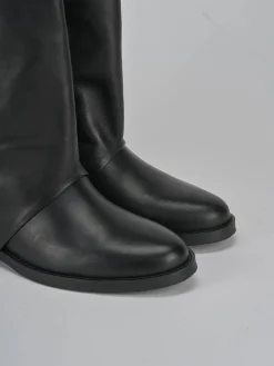 Stivali tacco 2cm pelle nero