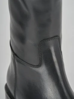 Stivali tacco 2cm pelle nero