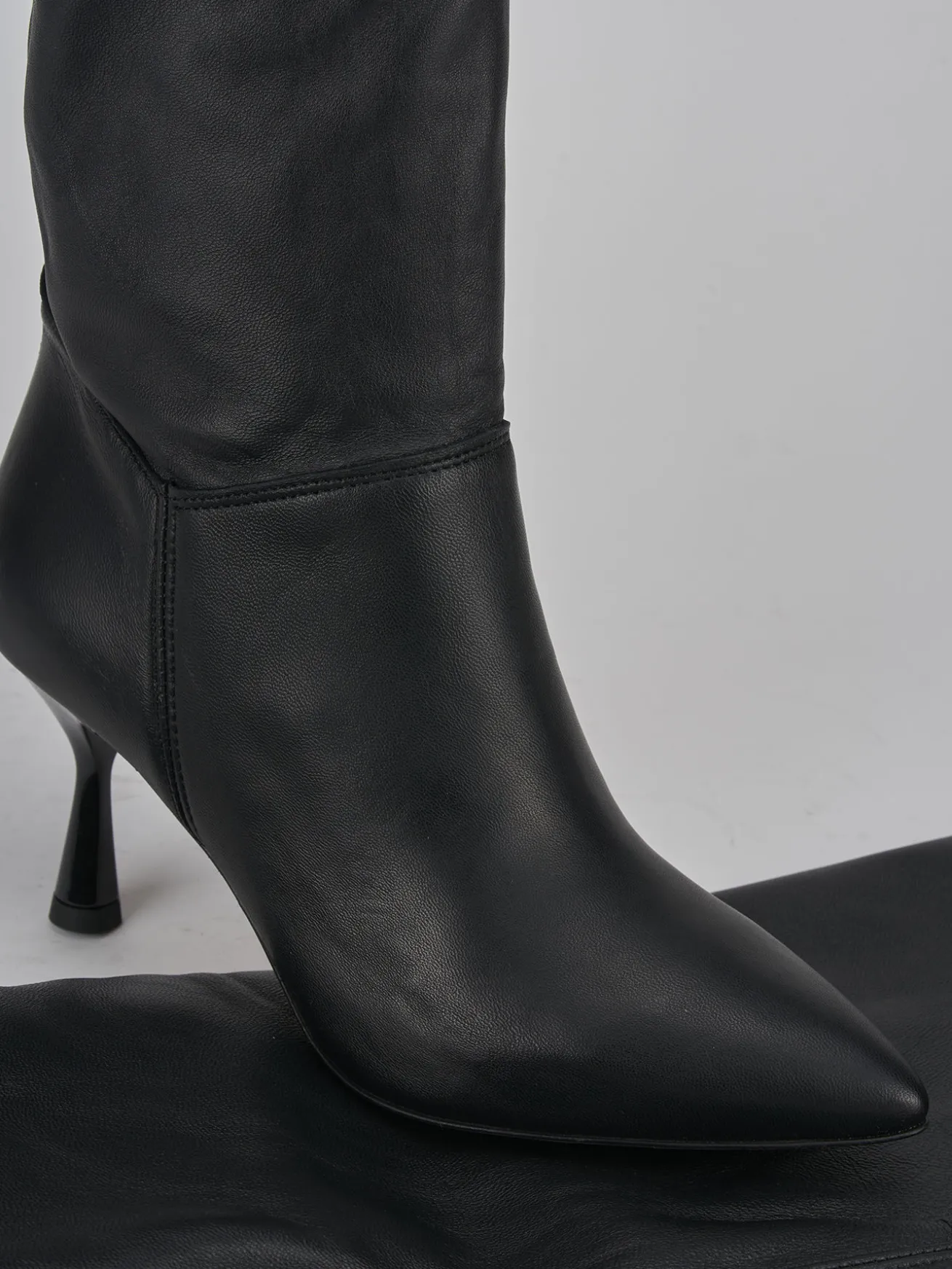 Stivali tacco 7cm pelle nero