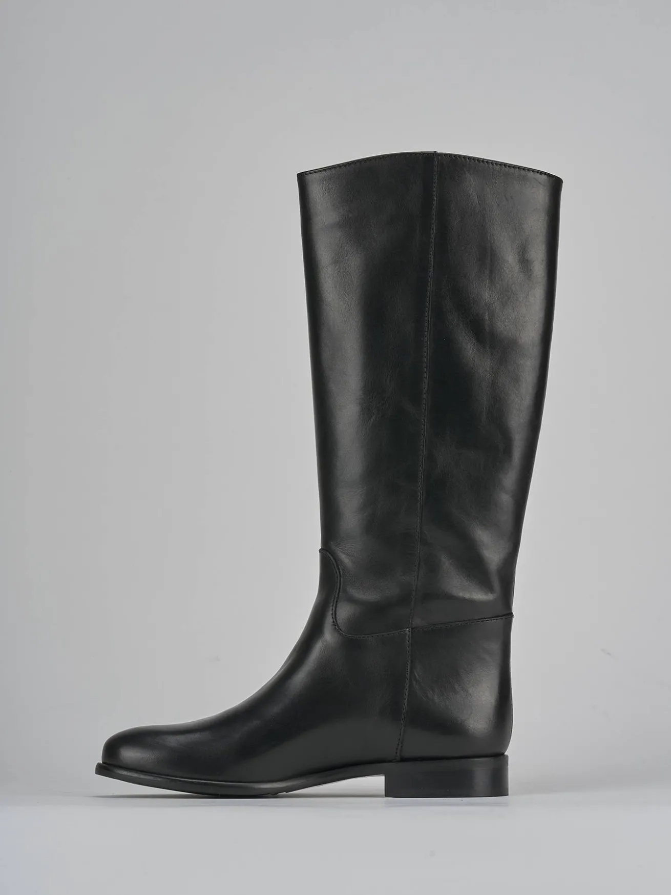 Stivali tacco 2cm pelle nero