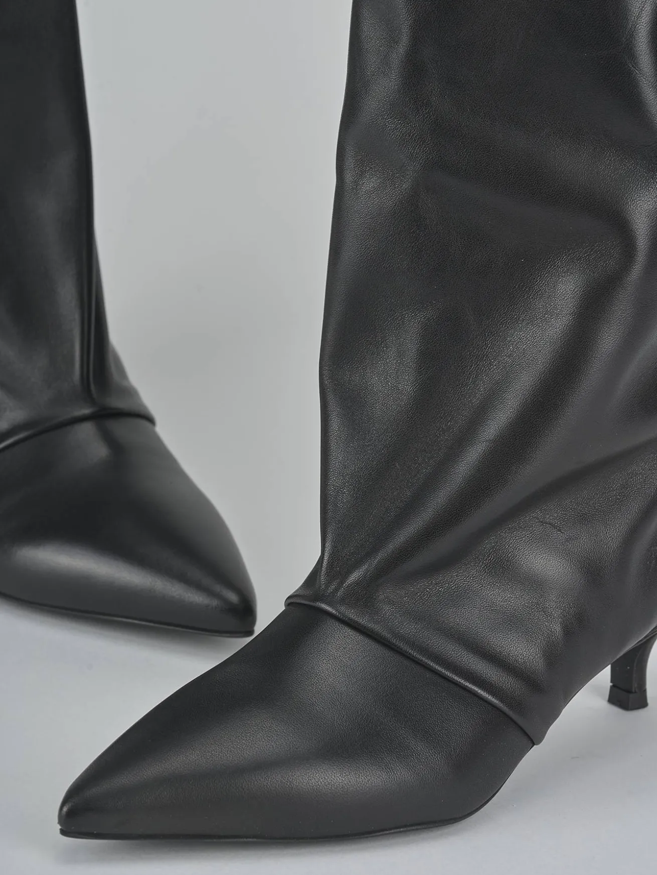 Stivali tacco 5cm pelle nero