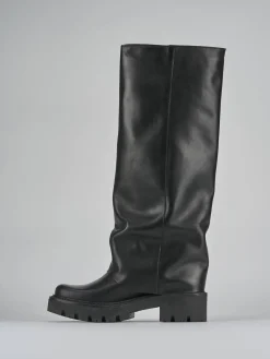 Stivali tacco 3cm pelle nero