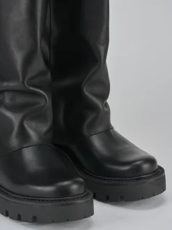 Stivali tacco 3cm pelle nero