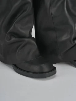 Stivali tacco 3cm pelle nero