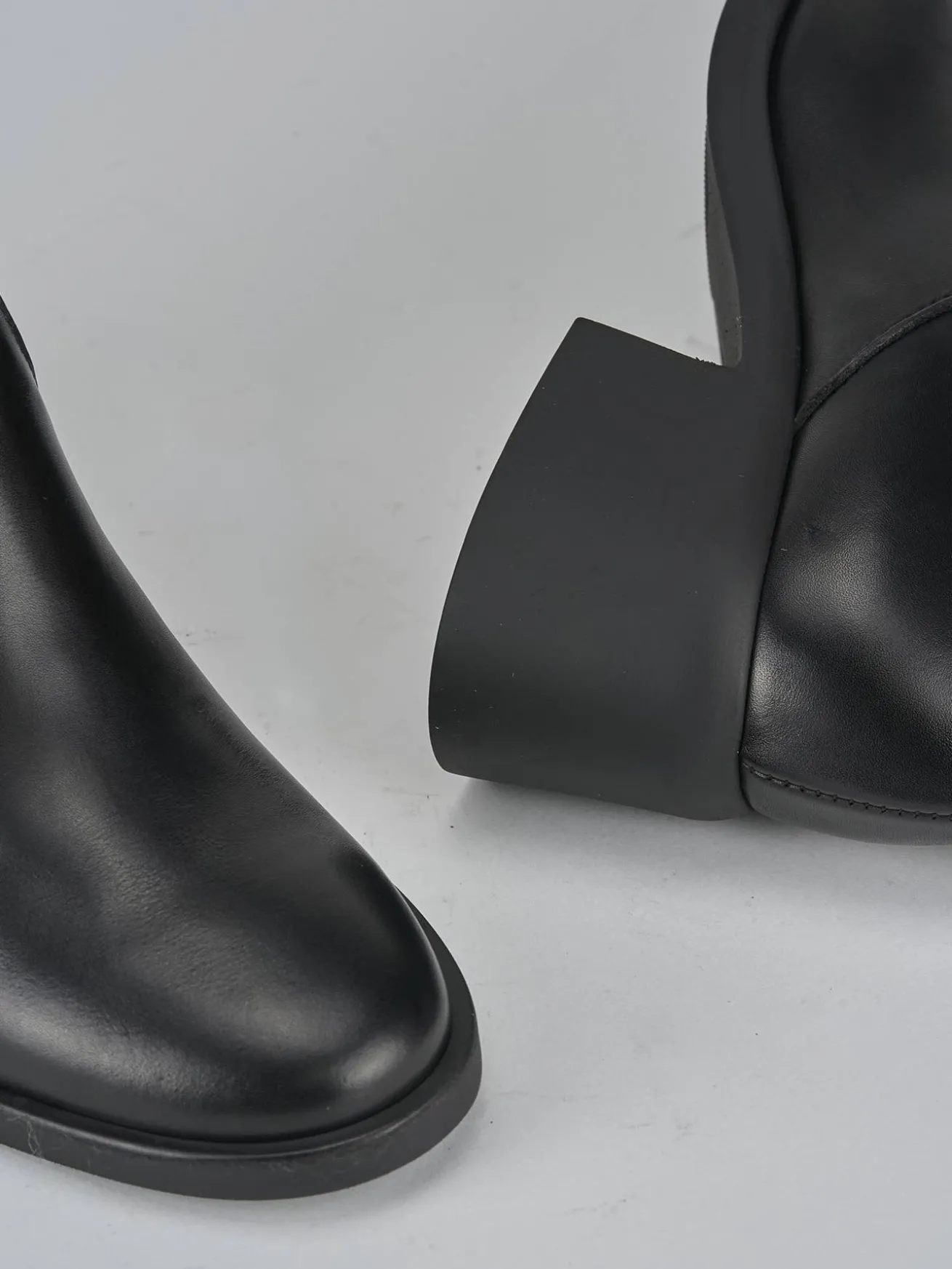 Stivali tacco 5cm pelle nero