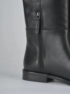 Stivali tacco 2cm pelle nero